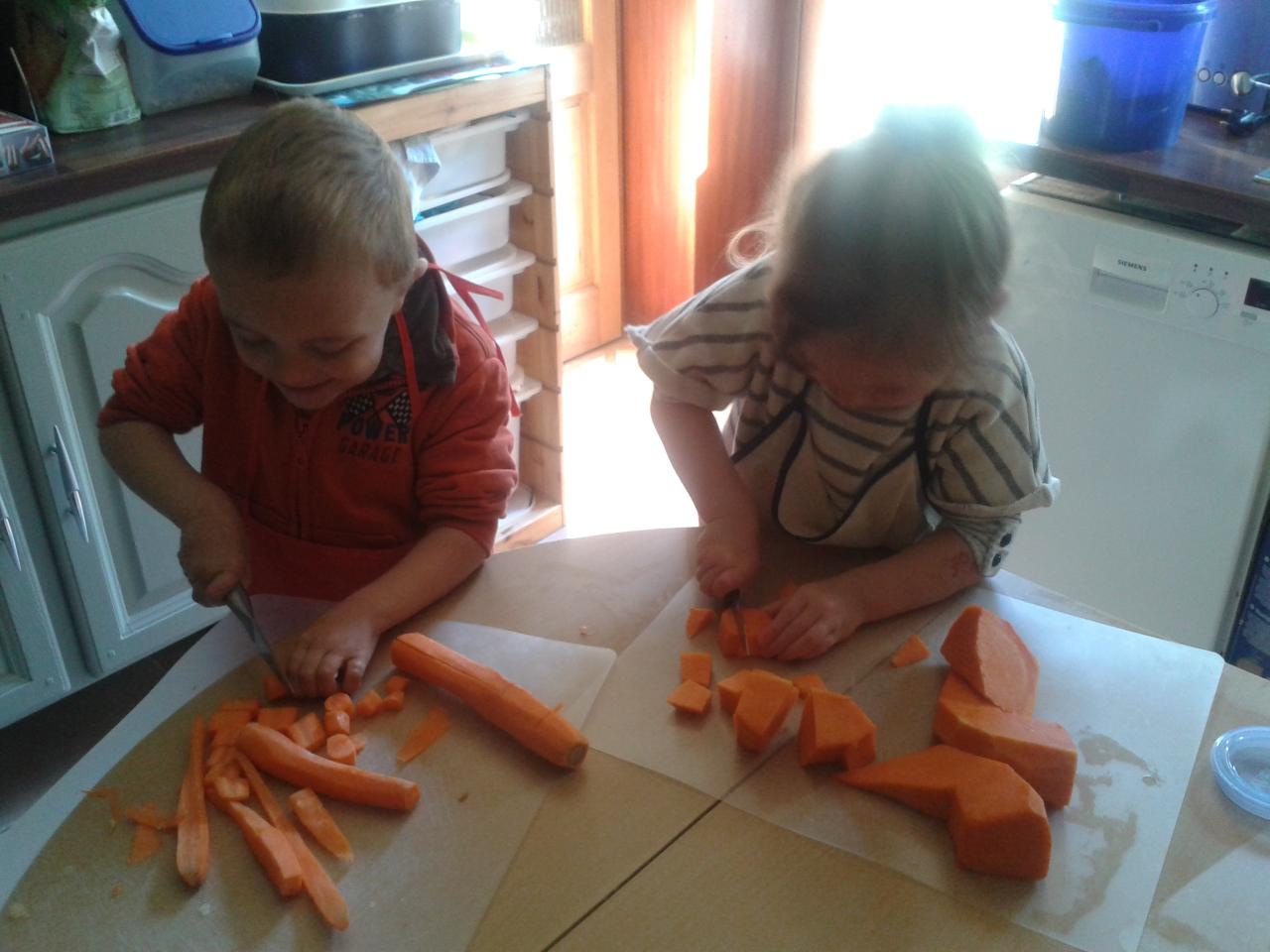Couper les carottes en rondelles