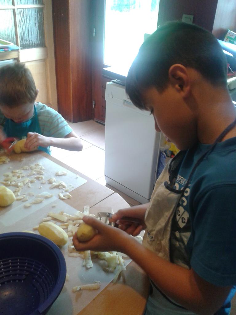 Epluchage des pommes de terre